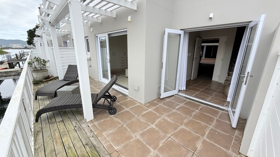 To Let 2 Bedroom Property for Rent in Thesen Islands Western Cape